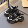 Zapatos deportivos para niños, zapatos de malla para niños, nuevo modelo de otoño 2026, zapatos transpirables de suela blanda para niñas, zapatos versátiles tipo papá para niños mayores