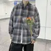 Camisa a cuadros azul retro americana para hombre, camisa elegante de manga larga para otoño, holgada y versátil, adecuada para parejas como chaqueta