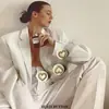 Chanel Colorido Cadena Redonda Amor Botón Metálico Cardigan Puño de Camisa Tejido Accesorios Decorativos Hebilla