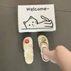 Zapatos perforados poco profundos de dibujos animados de frutas de doble uso para mujer, sandalias de exterior antideslizantes sin cordones de suela gruesa para verano 2026