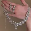 Set de Collar y Aretes con Borla de Circonita con Diamantes Completos Super Brillantes Cadena para Clavícula de Lujo Ligero Temperamento de Gama Alta Accesorios para Cena Venta al por Mayor