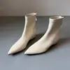 Botas Finas Que Aumentam a Altura Sixwoo para o Dia a Dia 4,5cm Bico Fino Couro Macio Botas Elásticas com Zíper Traseiro Botas de Salto Novo