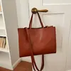 Bolsa feminina de alta qualidade e grande capacidade, nova bolsa tote da moda 2026, bolsa de ombro retrô de outono, adequada para o dia a dia
