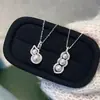 Diseño de Nicho Lujo Ligero Cadena para Clavícula con Forma de Calabaza, Collar de Perlas Cacahuete de Buena Suerte, Collar de Lujo Ligero de Alta Gama Exquisito Temperamento