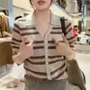 Suéter de punto de manga larga a rayas con cuello polo, cárdigan de otoño para mujer, nuevo estilo coreano 2026, top adelgazante y elegante