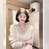 Suéter de Punto Blanco con Cuello en V y Pedrería, Estilo Francés, Resistente, para Mujer, Otoño e Invierno, Lujo Ligero, Sensación de Alta Gama, Elegante Top Calado