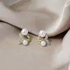 Novos Brincos de Pérola Simples de Luxo Leve para Mulheres, Brincos Geométricos de Estrela Coração de Pérola Brilhante em Metal, Mesmo Estilo que Celebridades da Internet