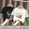 Camiseta de manga longa de algodão puro para meninos, primavera e outono, blusa de outono infantil, novo modelo 2026, base falsa de duas peças para crianças maiores