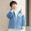 Novedad Otoño e Invierno 2025 Abrigos de Terciopelo Engrosados para Niños Pequeños y Medianos Lindos Dibujos Animados con Capucha Casuales Tops de Terciopelo de Visón Modernos