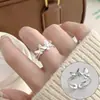 Anillo de Fuegos Artificiales Exquisito de Alta Gama para Mujer Moda de Lujo Ligero Personalizado Versátil Abierto Ajustable Anillo de Borde Ancho Anillo para Dedo Índice de Celebridad de Internet Moderno