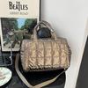 Nova Bolsa Feminina de Alta Capacidade e Luxo, Bolsa Leve de Algodão Espacial, Bolsa Feminina de Ombro Único e Transversal, Bolsa de Penas Estilo Europeu e Americano