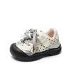 Sapatos de bebê para o outono, tênis infantis respiráveis de sola macia para meninos e meninas de 1-2-3 anos, sapatos casuais antiderrapantes para atividades ao ar livre