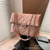 Bolsa de Ombro Acolchoada com Corrente Transversal Quente de Vendas Transfronteiriças para Mulheres, Nova Tendência da Moda 2026 Bolsa Grande de Ombro Único Transversal