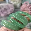 Venta al por mayor directo del fabricante: Artículo más vendido del transmisión en vivo, pulsera de ágata calcedonia todo verde de 11 mm para mujer