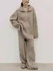 Nuevo Conjunto de Dos Piezas de Moda Transfronteriza Europea y Americana para Otoño e Invierno 2024, Color Sólido, Cuello Medio Cremallera, Pantalones Casuales de Color Sólido