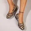Zapatos de talla grande para comercio exterior, nuevos de verano 2026, zapatos de cuña con punta europea y americana para mujer, mocasines, zapatos deportivos y casuales para mujer