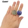 WT-R513 Anillo redondo de color retro chino con piedras preciosas chapado en oro de 18 quilates Anillo para mujer de cristal rosa lapislázuli