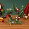 Mini Corona de Nieve Navideña Bayas Rojas Piña Rama de Pino Simulación Corona de Rama de Pino Colgante de Puerta Navideño Decoración de Escritorio Anillo Pequeño