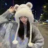 Gorro de punto de peluche de oso dulce y lindo para mujer, engrosado y cálido para invierno, circunferencia de cabeza grande, gorro pullover con protección para las orejas de piel sintética