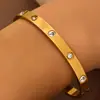 Pulsera de Acero de Titanio de Venta Caliente Transfronteriza Europea y Americana Pulsera Sencilla para Mujer tk Pulsera de Uña de Cuatro Hojas de Venta Caliente al por Mayor