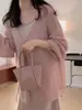 Primavera 2025 Nuevo Cardigan de Punto Fino con Cordones de Longitud Media Suave Holgado Suave Cera Protector Solar Abrigo Moda para Mujer