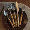 Cuchillo, tenedor y cuchara de acero inoxidable 304 Mango de bambú natural Cuchillo para bistec occidental y tenedor Cuchara para postre Tenedor Juego de vajilla