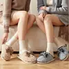 Nuevas Pantuflas de Algodón Vintage con Lazo para Invierno 2026 para Mujer, Pantuflas de Felpa de Moda para el Hogar para Parejas de Hombres
