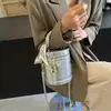 Moda Transfronteriza 2026 Primavera/Verano Nuevo Bolso Cubo de Moda para el Trabajo Bolso de Mano Versátil Bolso Cruzado al Hombro