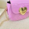 Mini Bolsa Transversal para Meninas 2022 Nova Cor Doce Fivela em Formato de Coração Bolsa de PU Moderna Tendência Bolsa de Moedas Cool para Crianças Pequenas