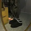 Zapatillas Grandes de Algodón para Mujer Invierno Uso Exterior Terciopelo Grueso 2026 Nuevo Estilo Invierno Punta Cerrada Moda Zapatillas Medias Mujer Suela Gruesa Zapatillas de Algodón