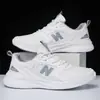 Sapatos Masculinos 2025 Outono Novo Modelo Atacado Couro e Malha Casuais Respiráveis Tênis Esportivos Leves para Corrida Tendência