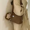 Bolso de Axila Versátil de Alta Gama Otoño e Invierno Bolso de Mano para Viajes Diarios Mujer 2025 Nuevo Bolso de Hombro Retro de Gamuza