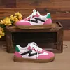 Zapatillas de Entrenamiento Alemanas de Suela de Goma Talla Grande para Mujer, Estilo Nuevo Blancas Casual Versátiles de Moda
