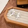 Pendientes Metálicos de Moda Creativa Estilo Ins Calados Corazón Estéreo Forma Geométrica Pétalos Estrella de Cinco Puntas Pendientes de Estilo Simple para Mujer