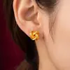 Brincos de Nó Chinês Ruyi são simples, estilosos e versáteis, com pinos de cobre, adequados para mulheres. Estão em estoque e oferecem um toque de luxo, com suporte para dropshipping de peça única