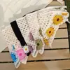 Diadema de Ganchillo con Cabeza de Margarita Transfronteriza Bufanda Triangular de Viaje Celebridad de Internet Pañuelo para la Cabeza de Check-In Fotográfico Diadema de Ganchillo con Flor Hueca