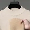 Venta al por mayor de fabricante suéter de una pieza de forro polar para hombre con cuello alto medio, nuevo suéter de punto base cálido engrosado de invierno