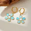 Pendientes florales de alta gama estilo moda europea y americana, colgantes de flor con esmalte azul y blanco bañados en oro, pendientes de aro de acero inoxidable