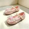 Sapatos de Couro Pequenos Estilo Chanel para Meninas 27-31, Nova Versão Coreana Primavera/Outono, Sapatos de Princesa com Solado Macio e Lantejoulas, Sapatos de Salto Baixo