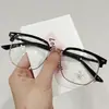 Nuevo Armazón de Ceja Retro de Medio Marco Anti-Luz Azul, Elegante para Caras Redondas, Efecto Adelgazante, Se Puede Personalizar con Graduación, Venta al por Mayor desde Fabricante, Gafas sin Graduación