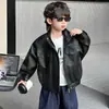 Chaqueta de Cuero para Niños Atuendo de Otoño 2026 Nuevo Estilo Coreano Chaqueta de Motociclista para Bebé Niño Chaqueta Fresca y Elegante para Niños Primavera y Otoño