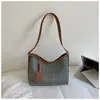Bolsa de Hombro Relajada de Moda de Alta Costura Nueva y Tendencia Verano 2026 con Colores Contrastantes para Mujer