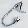 Comercio exterior ducha universal lingote agua mezclada grifo de cocina aleación de zinc fregadero caliente y frío lavabo de verduras grifo de agua mezclada