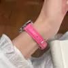 Pulseira de couro com padrão de chifre de boi, adequada para Apple Watch Séries 12, 11 e 10