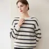Invierno 2026 Nuevo Suéter de Cachemir de Siete Agujas Engrosado de Cuello Redondo de Punto Manga Larga para Mujer con Bloques de Color y Rayas
