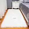 Alfombra Blanca Larga de Felpa para Sala de Estar Mesa de Café Felpudo Engrosado Dormitorio Mesita de Noche Simple Imitación Lana Celebridad de Internet Gris