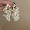 Pendientes de Flor de Perla Elegantes Retro Aguja de Plata Pendientes de Diseño Francés Pendientes Coreanos Simples Versátiles Personalizados para Mujer