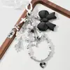 Dulce y Fresco Elegante Moda Ccb Strass Aceite Goteando Corazón Cruz Arco Garra de Gato Hueco Estrella Llavero DIY