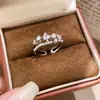 Anillo Abierto Cuadrado de Circonita de Lujo Ligero Estilo Francés con un Diseño Único, Joyería Exquisita Vintage de Alta Gama para Mujeres