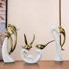 Adornos de pájaros simples de cerámica blanca y oro de estilo europeo, decoración de lujo ligero para el hogar, sala de estar, entrada, decoración para mueble bar, decoración para mueble de TV